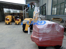 福瑞得機(jī)械座駕壓路機(jī)、手扶壓路機(jī)及時包裝發(fā)貨