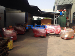 福瑞得機械3臺座駕，2臺手扶壓路機，1臺5米二次結(jié)構(gòu)澆注機包裝完畢及時發(fā)貨