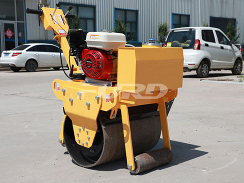要想小型壓路機壓實效果好還需要專業(yè)的方法！